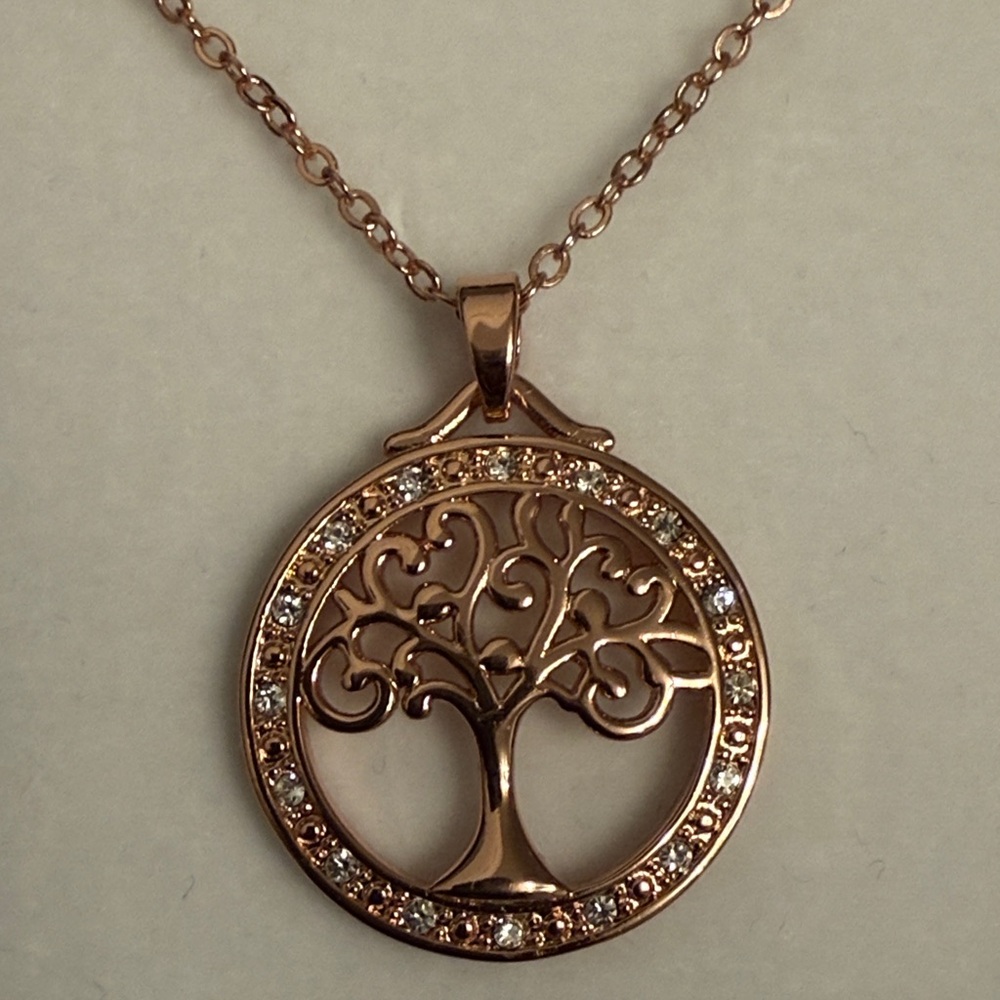 🌳Elegant Rose Gold Tree of Life Pendant Necklace🌳